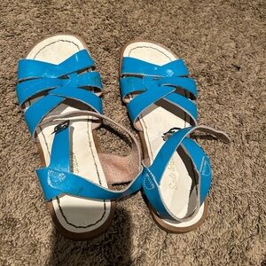 Salt water sandals size 9